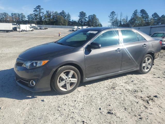 Sedans TOYOTA CAMRY 2012 Szary