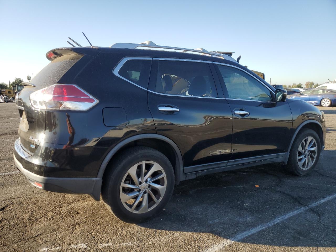 2014 Nissan Rogue - Image 3