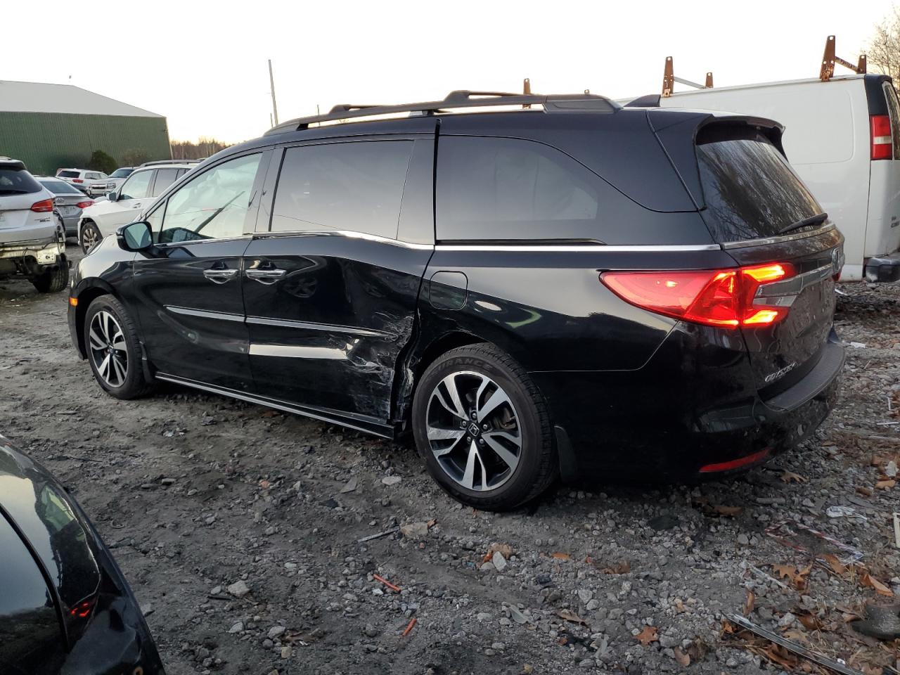 2018 Honda Odyssey - Image 2