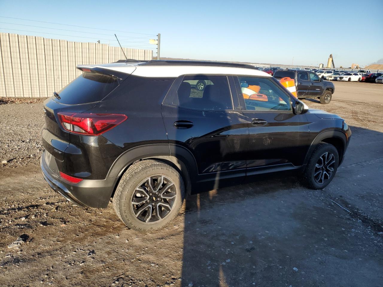 2022 Chevrolet TrailBlazer - Image 3