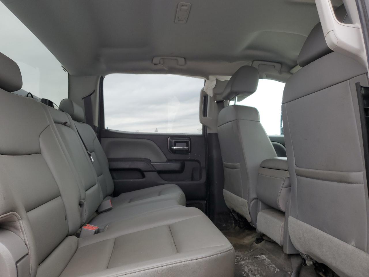 2019 Chevrolet Silverado - Image 11