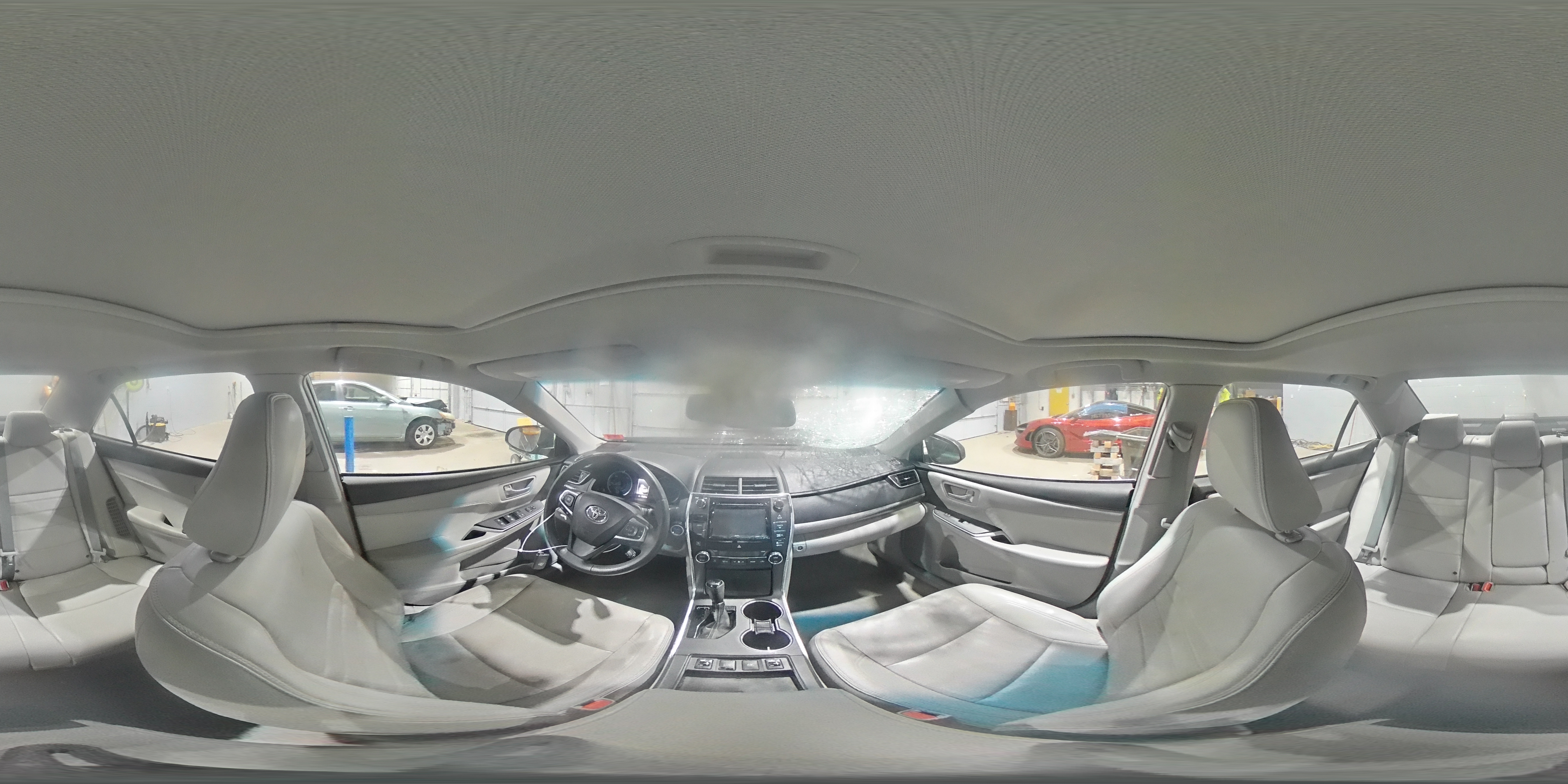 2015 Toyota Camry - Image 15