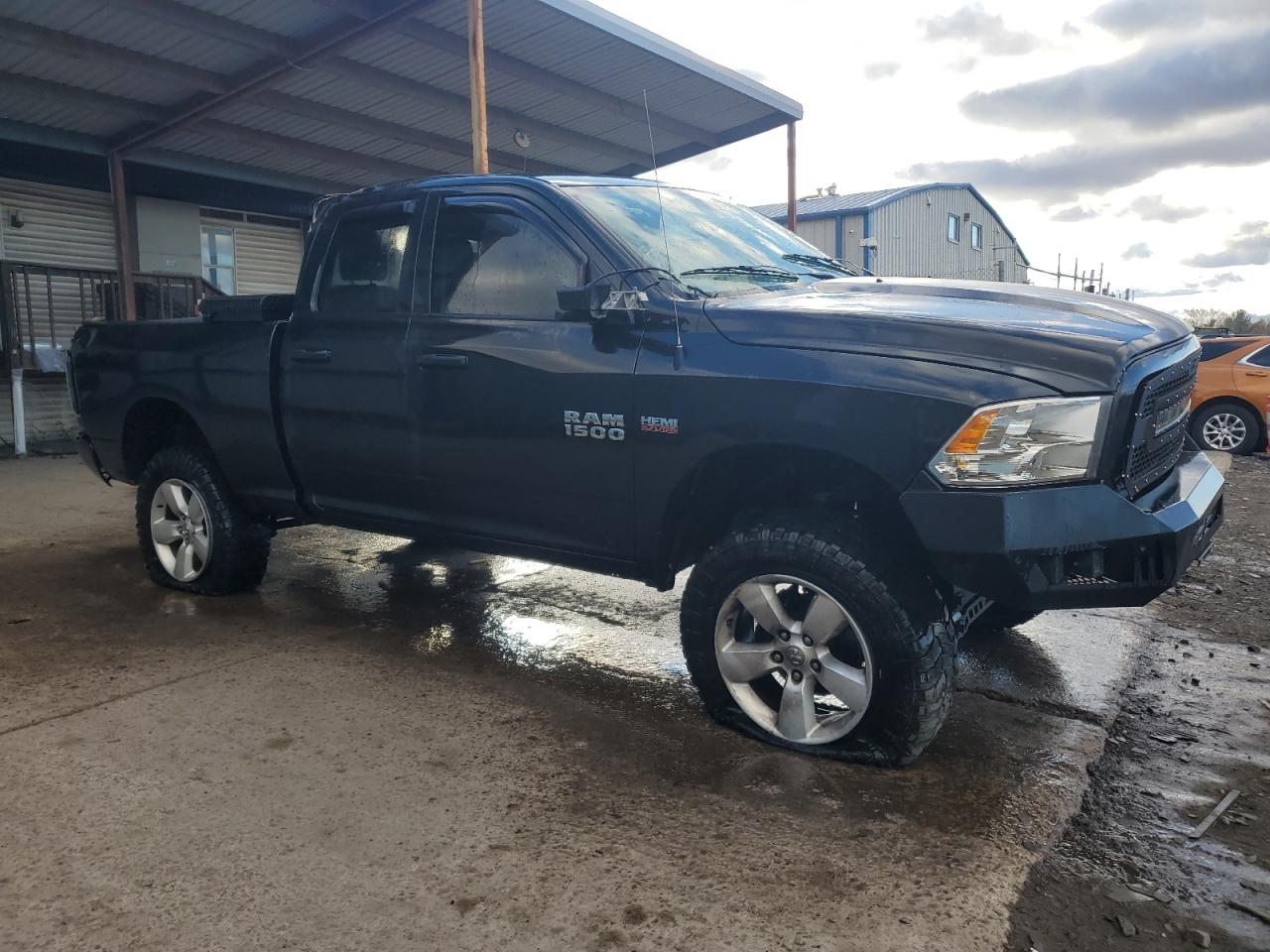 2015 RAM 1500 - Image 4