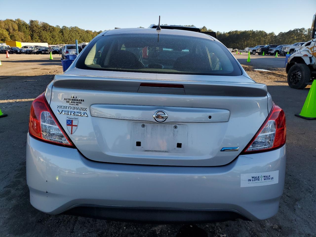 2015 Nissan Versa S VIN: 3N1CN7AP1FL815096 Lot: 81043624