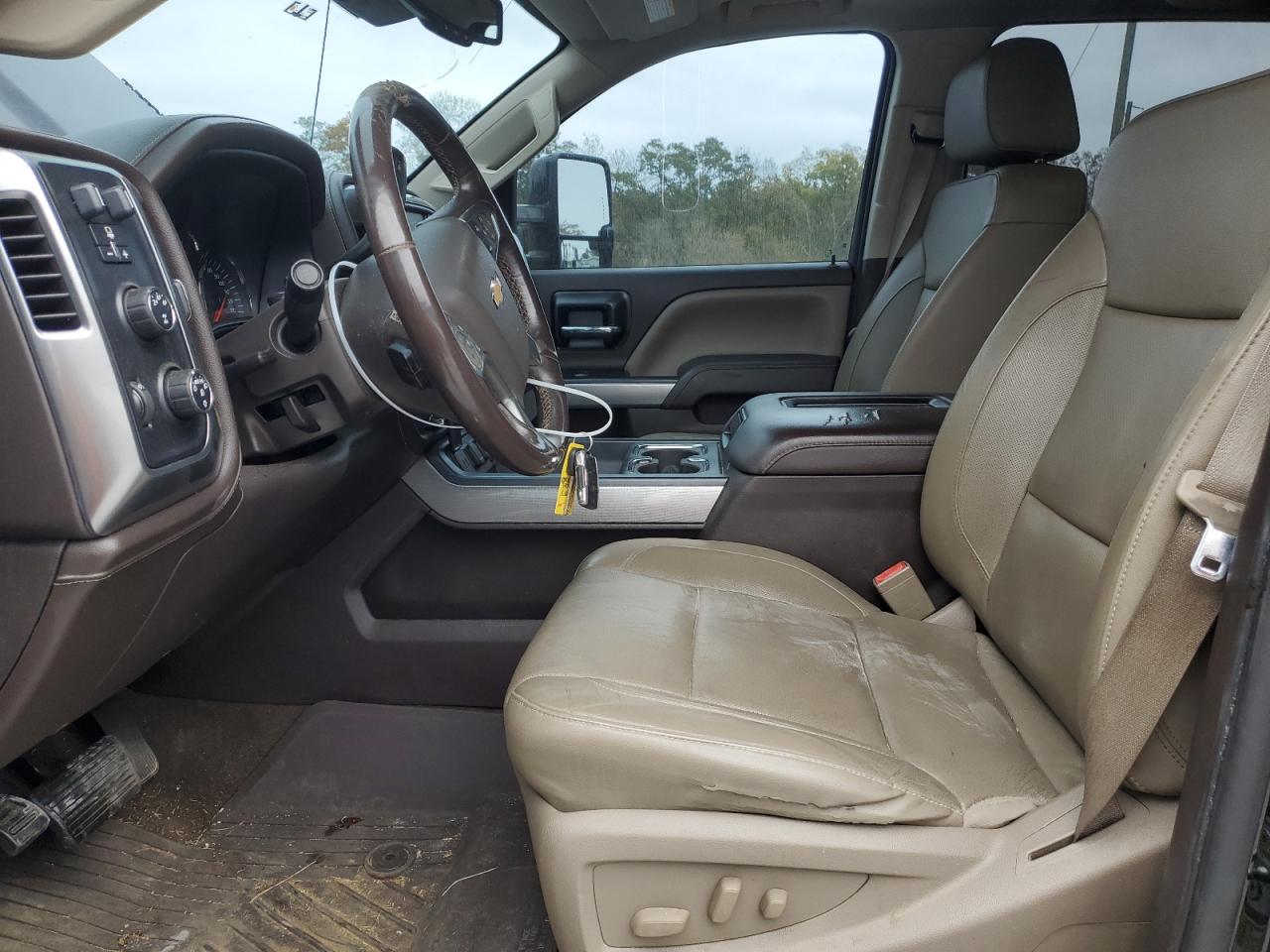 2016 Chevrolet Silverado - Image 7