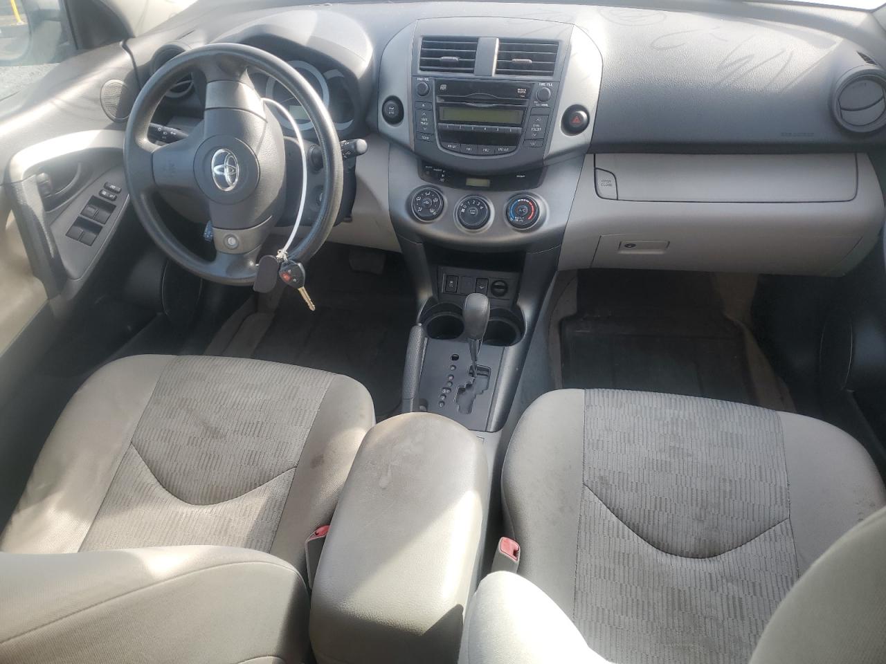 2010 Toyota RAV 4 - Image 8