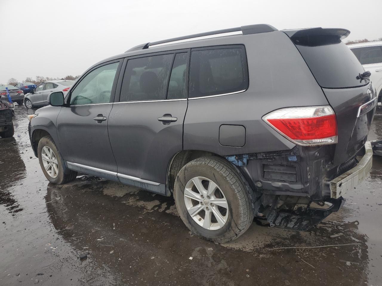 2012 Toyota Highlander - Image 2