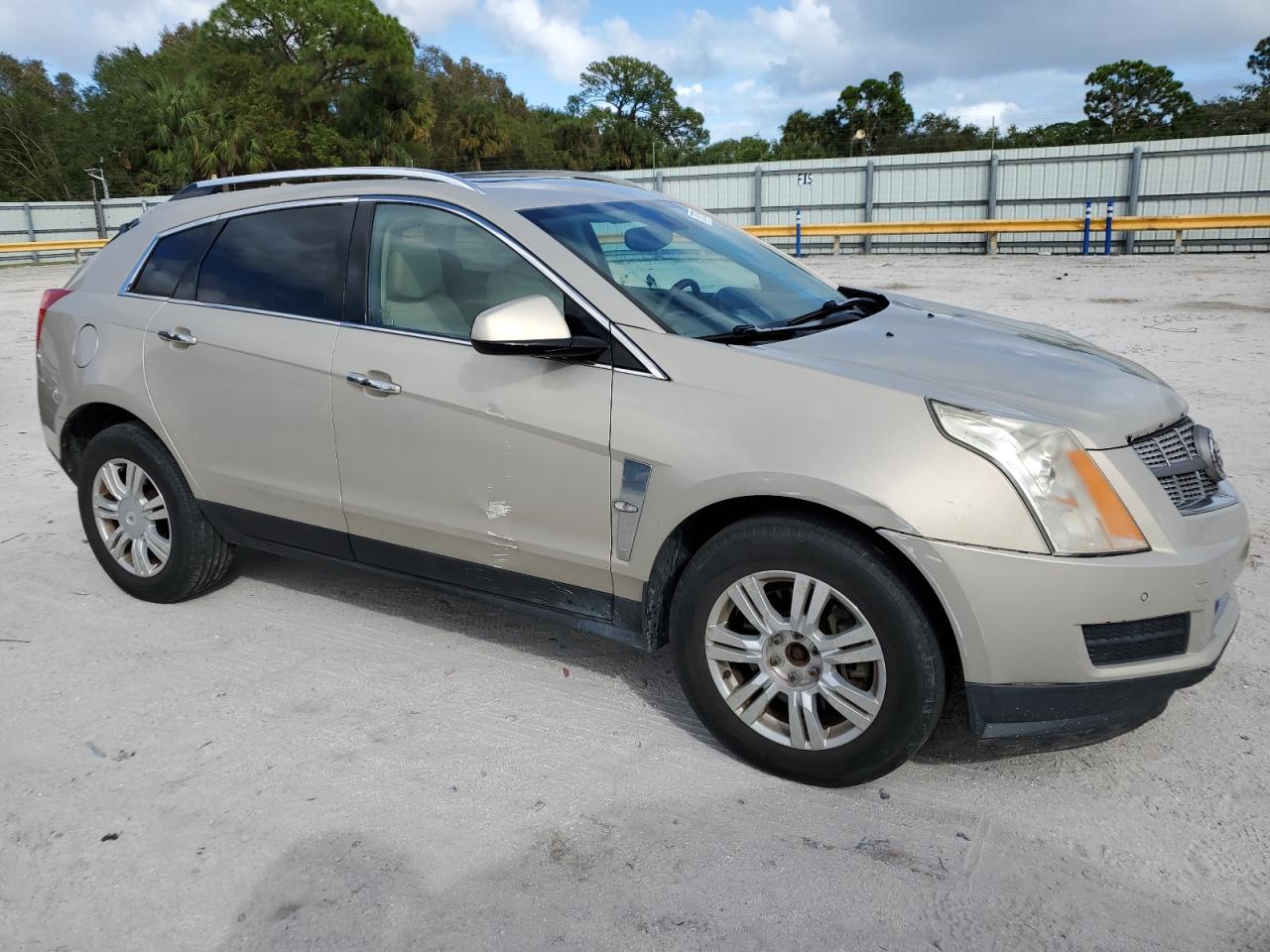 2010 Cadillac SRX - Image 4