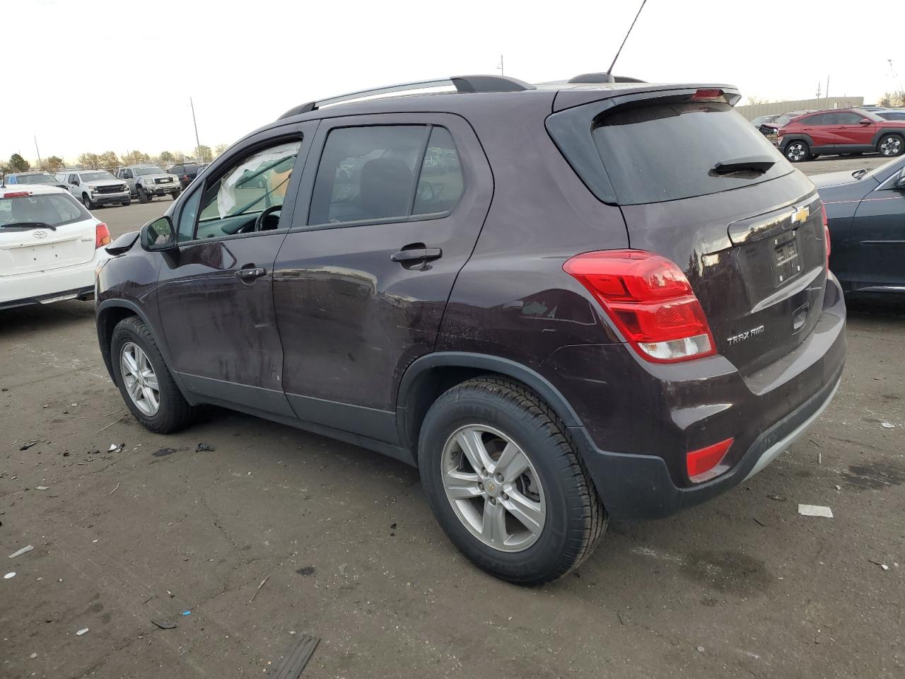 VIN KL7CJPSM8NB567858 2022 CHEVROLET TRAX no.2