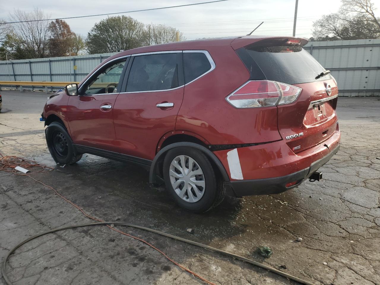 2014 Nissan Rogue - Image 2