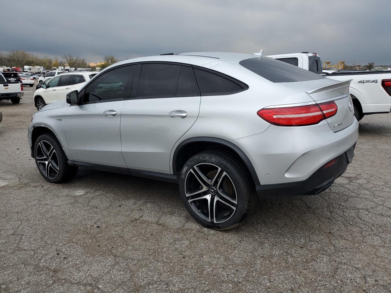 2018 Mercedes-Benz GLE - Image 2