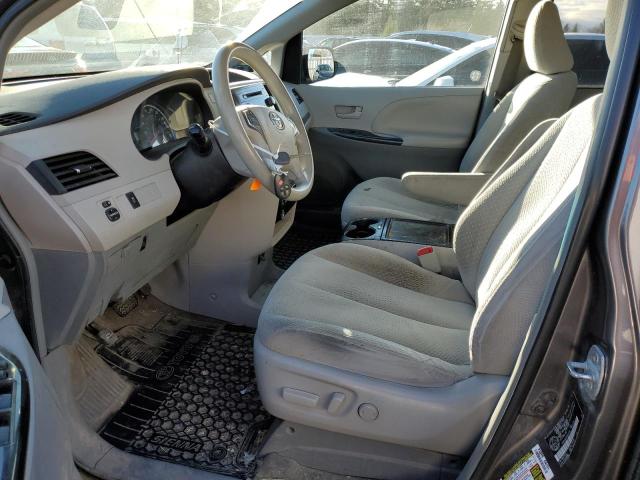 2014 TOYOTA SIENNA LE