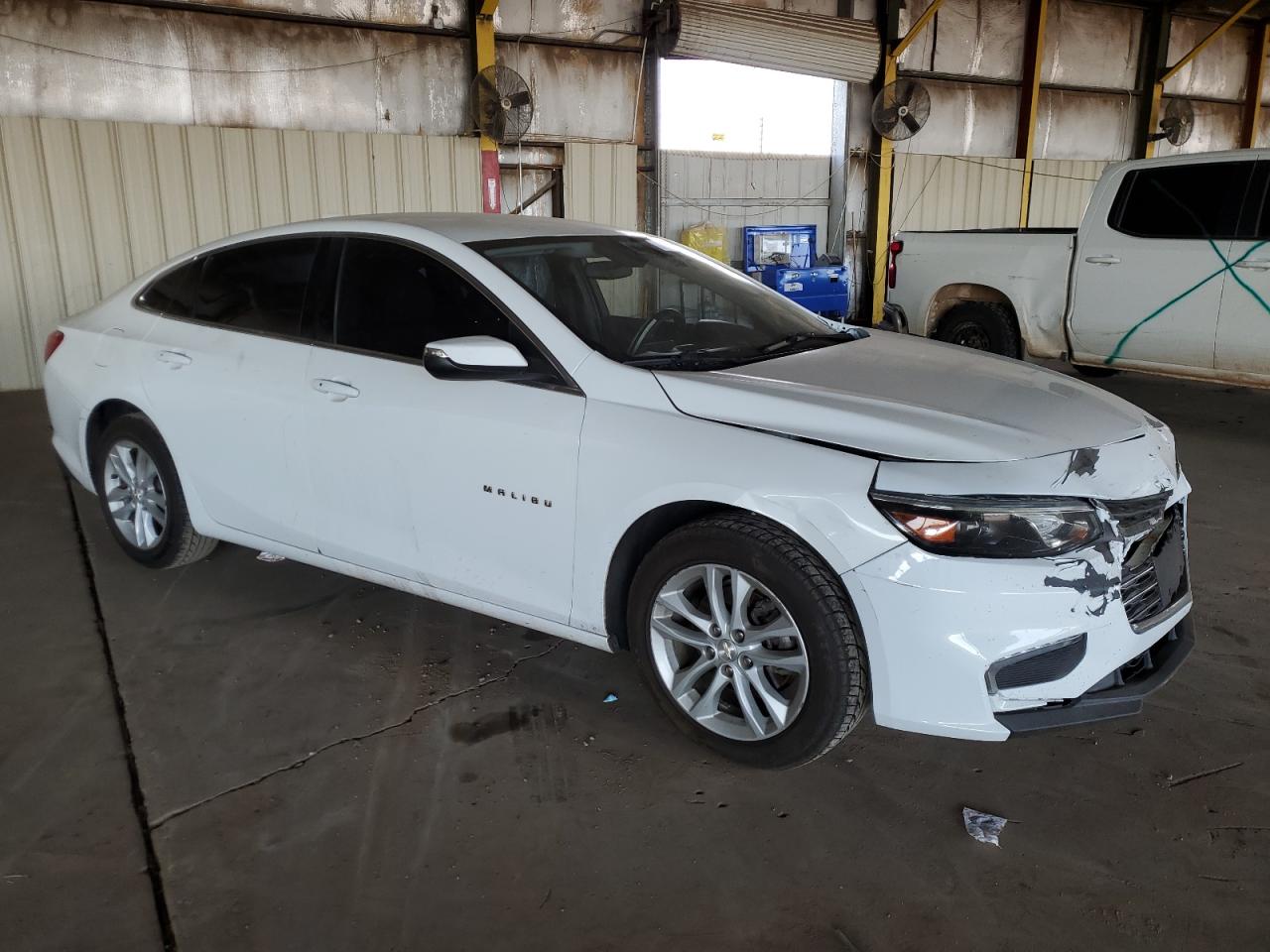 2017 Chevrolet Malibu - Image 4