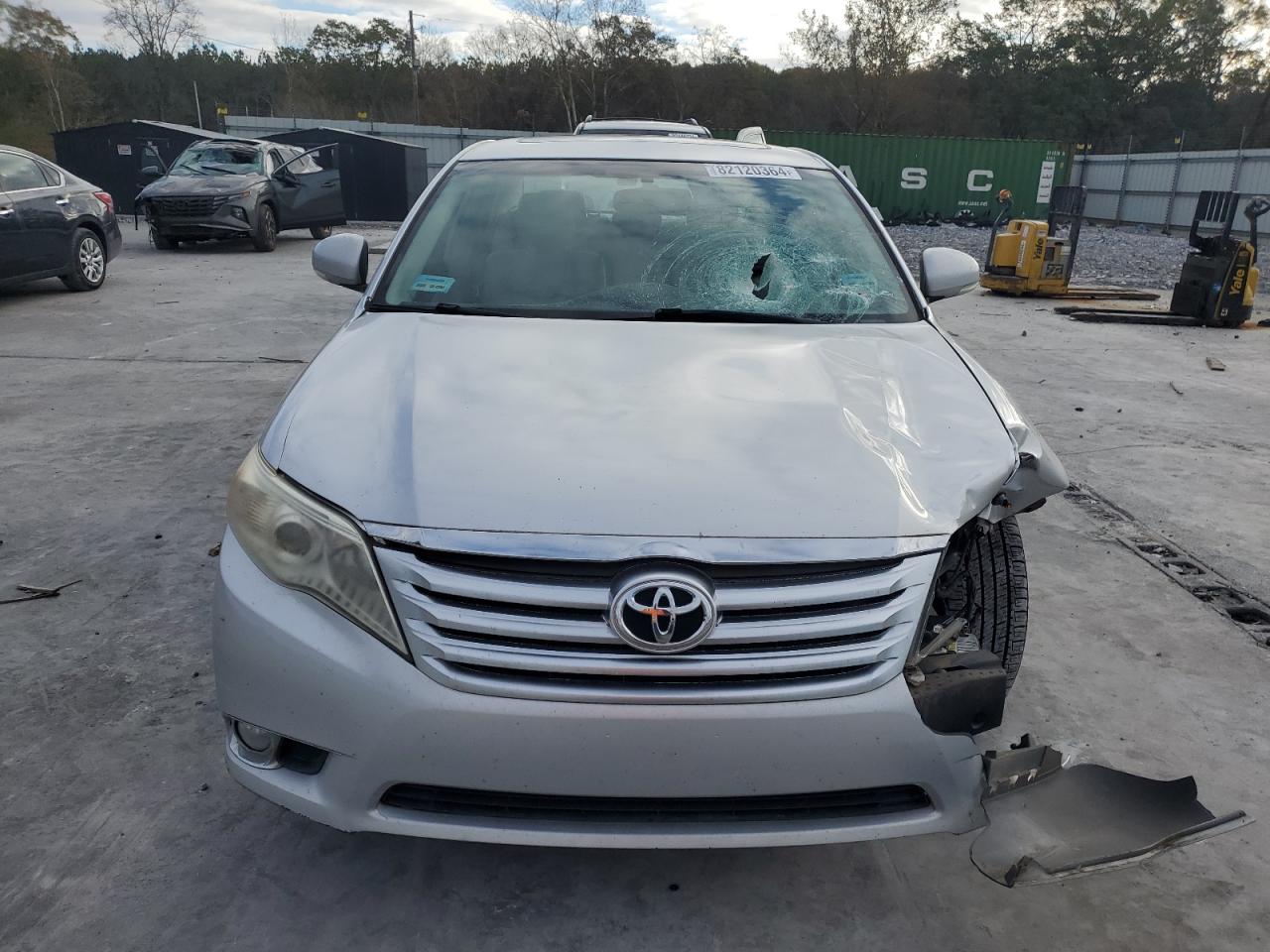 2011 Toyota Avalon - Image 5