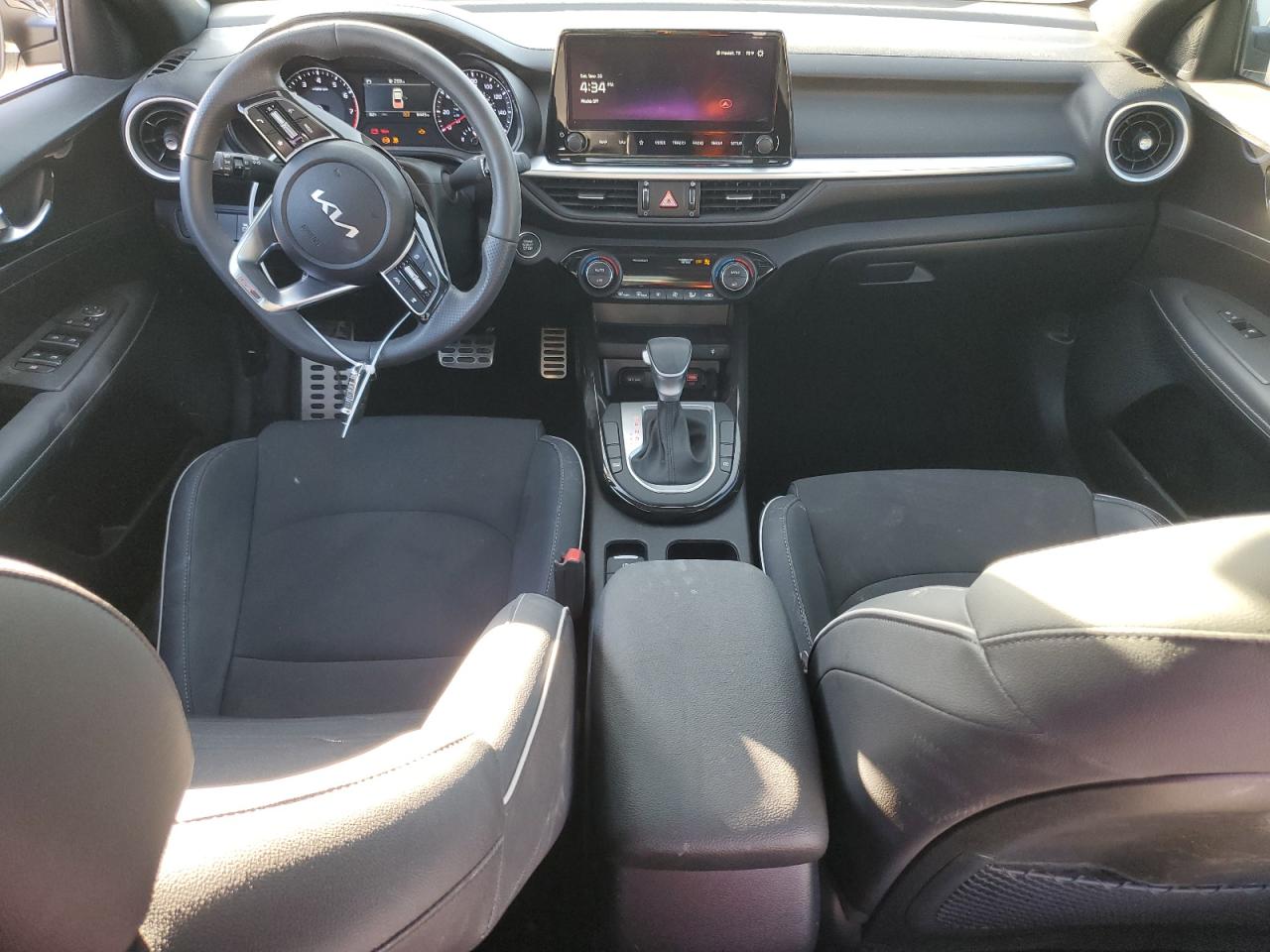 2024 Kia Forte - Image 8
