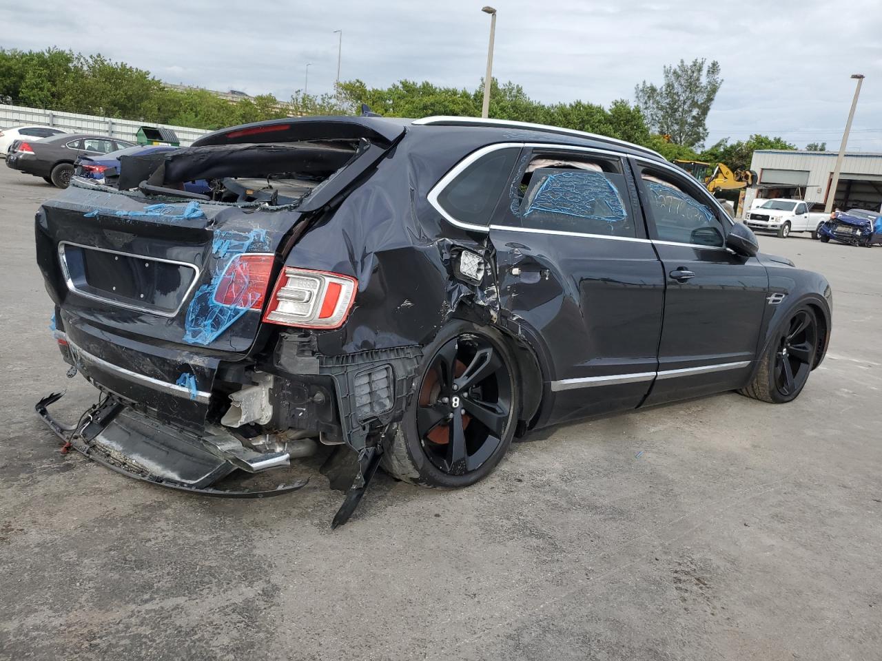 2019 Bentley Bentayga - Image 3