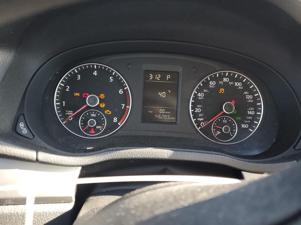 2014 Volkswagen Passat - Image 9