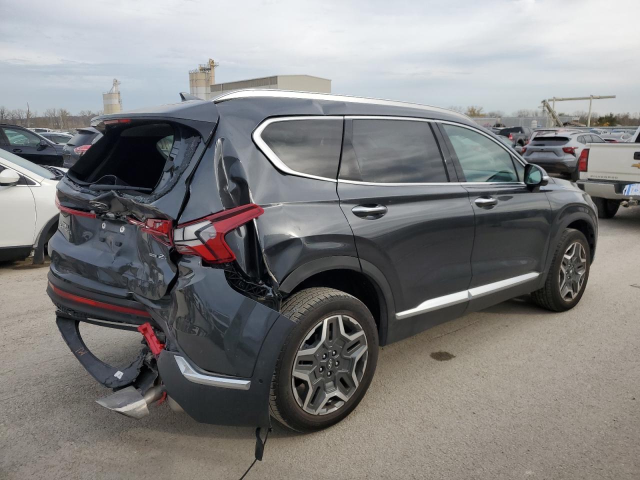 2023 Hyundai Santa Fe - Image 3