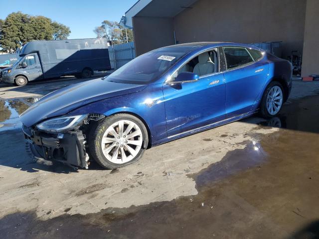 2017 Tesla Model S  zu verkaufen in Hayward, CA - Front End