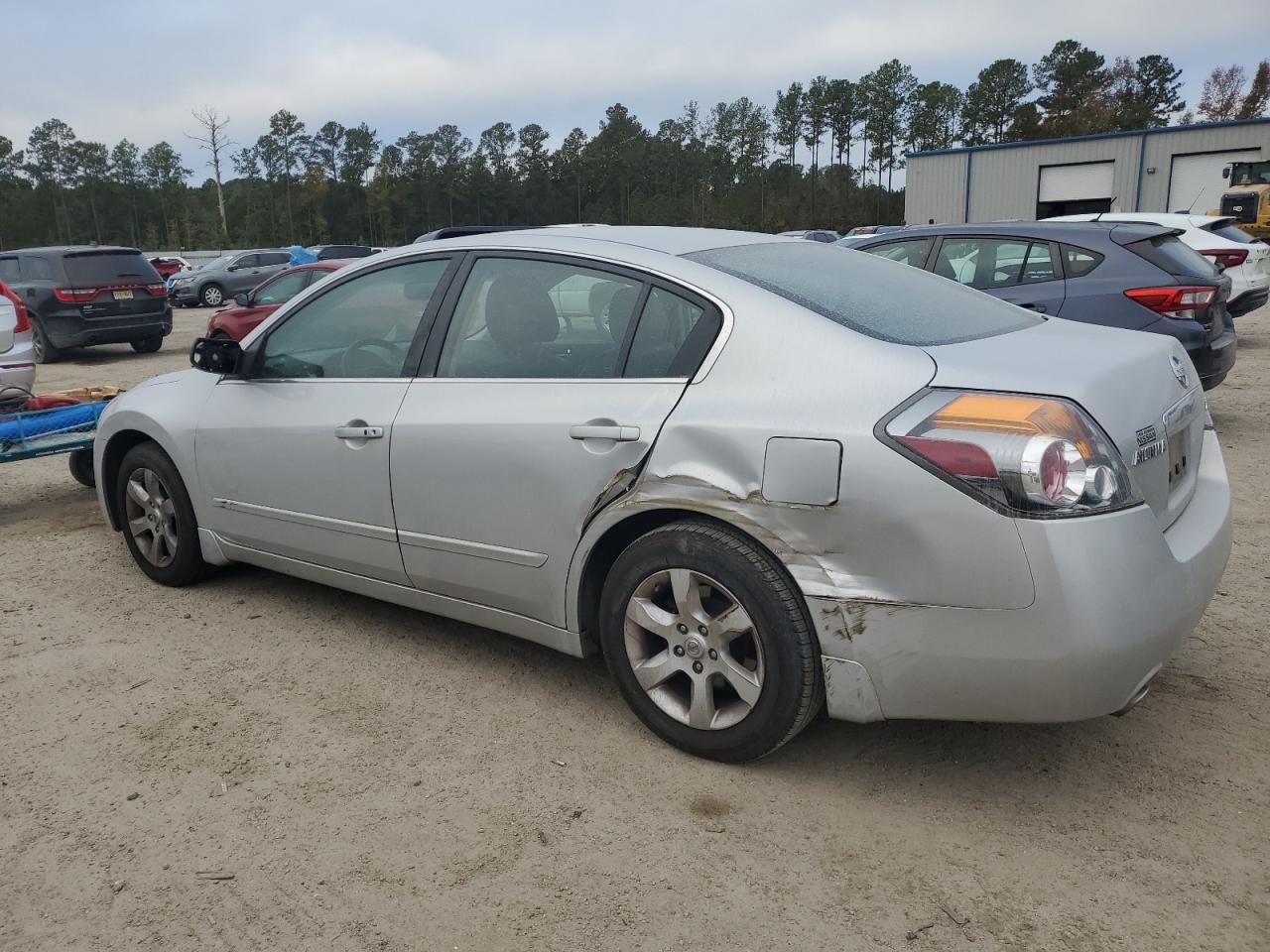 2009 Nissan Altima - Image 2
