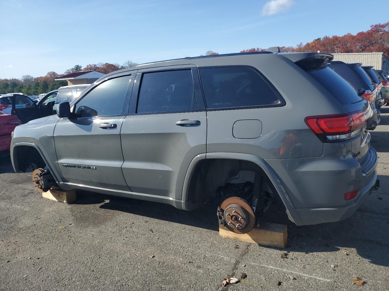 2020 Jeep Grand Cherokee - Image 2