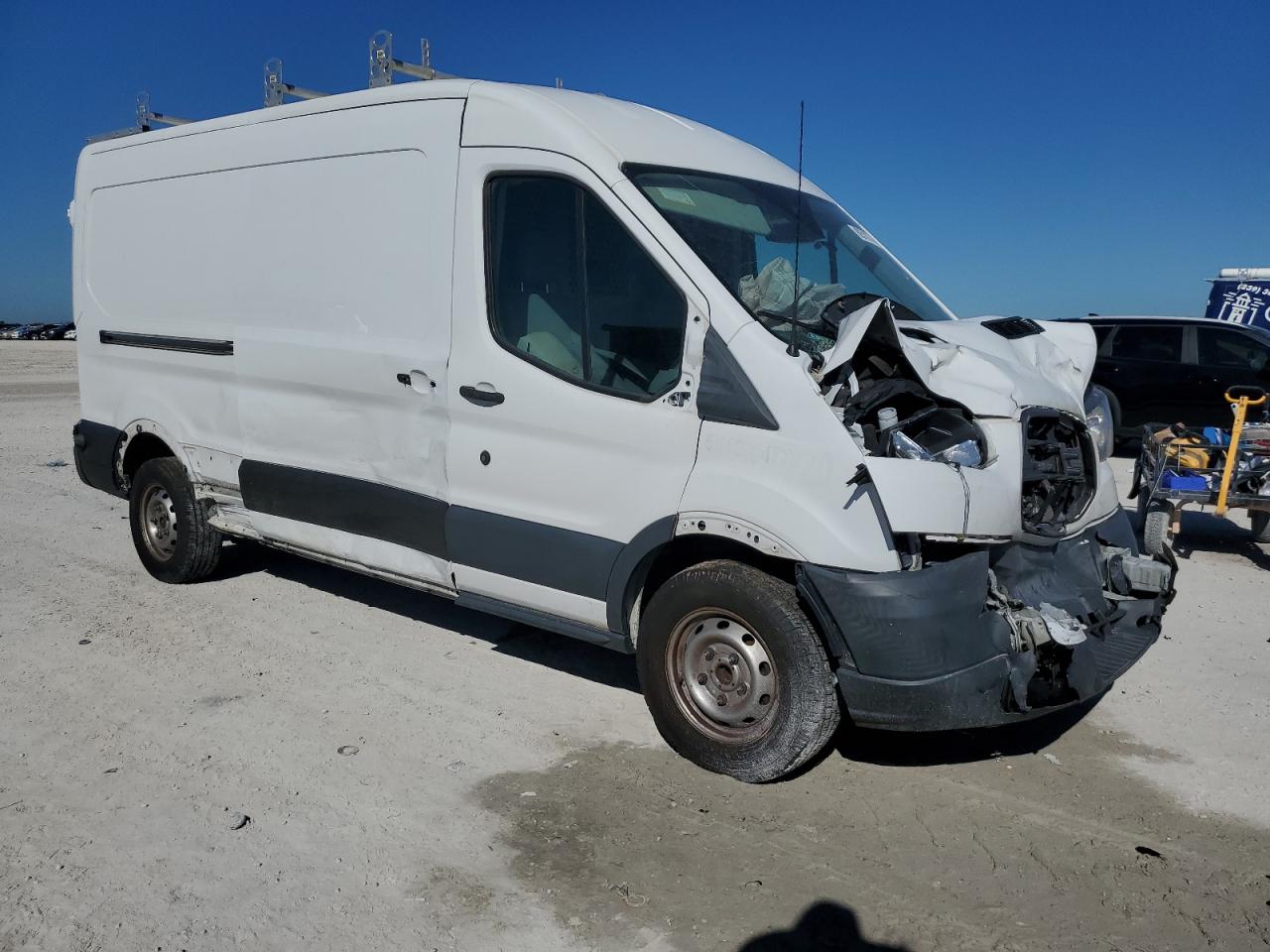 VIN 1FTYR2CM8JKA48273 2018 FORD TRANSIT no.4