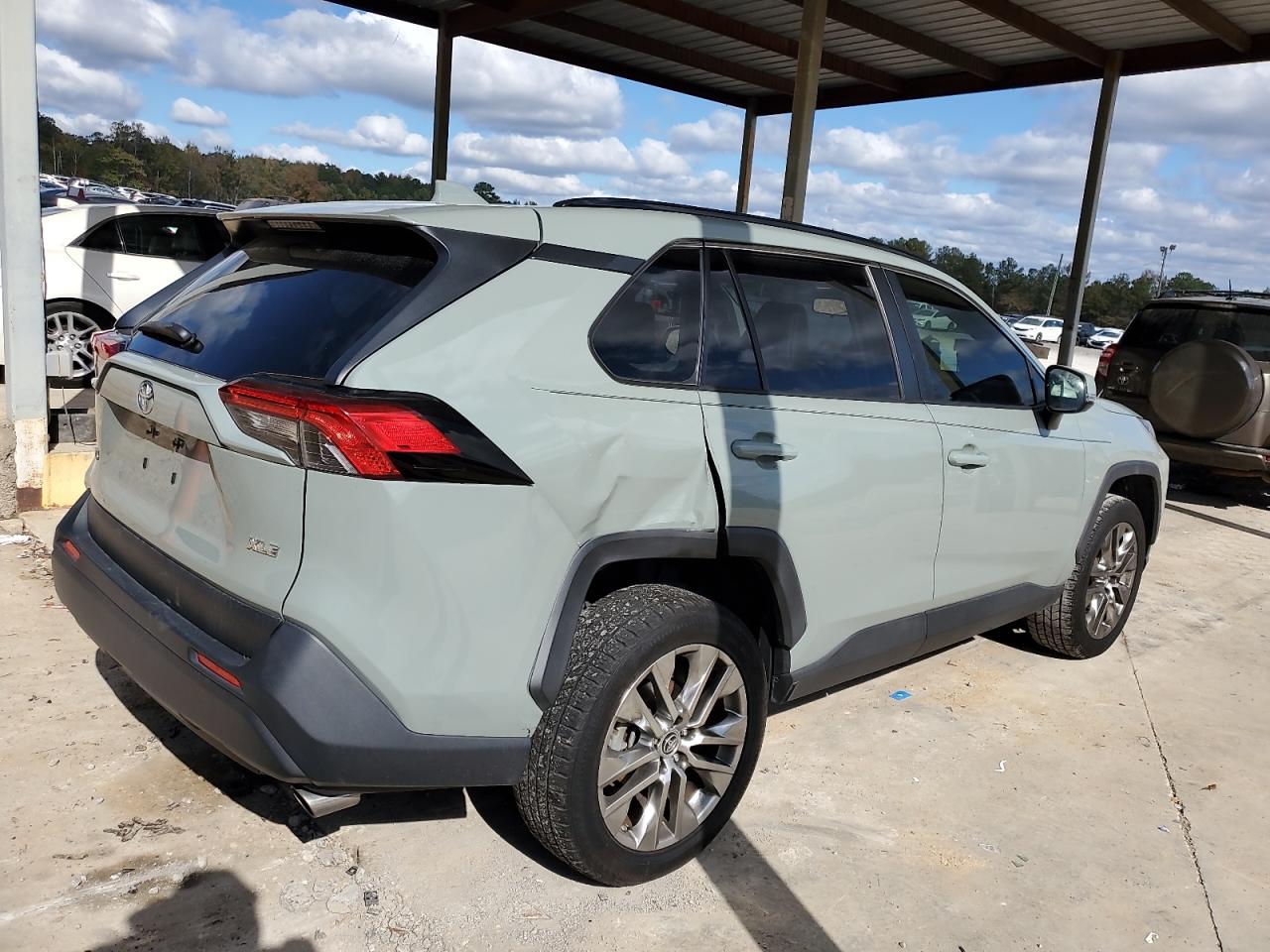 2019 Toyota RAV 4 - Image 3