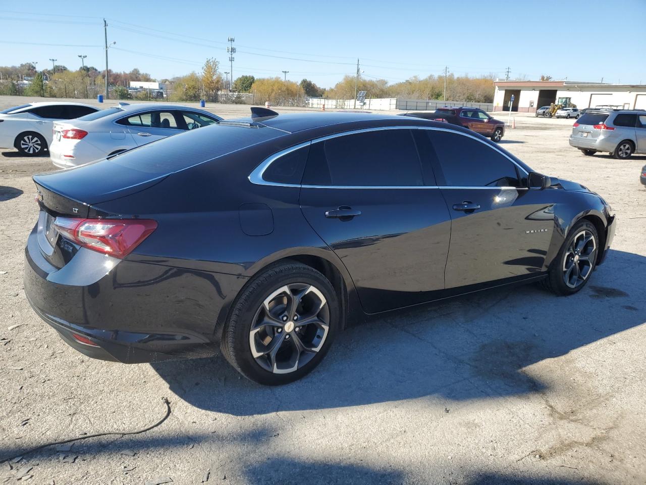2022 Chevrolet Malibu - Image 3