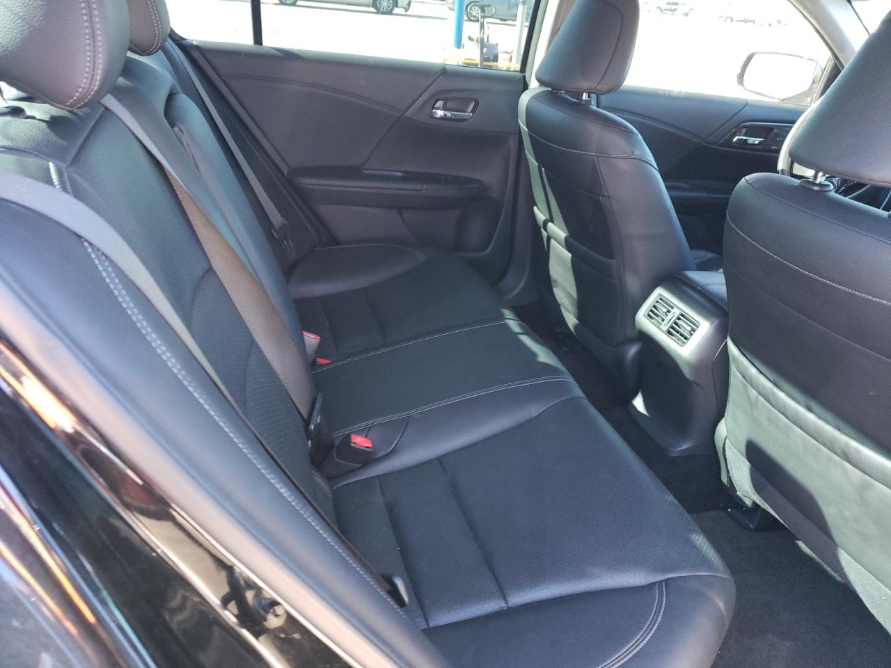 2017 Honda Accord - Image 11