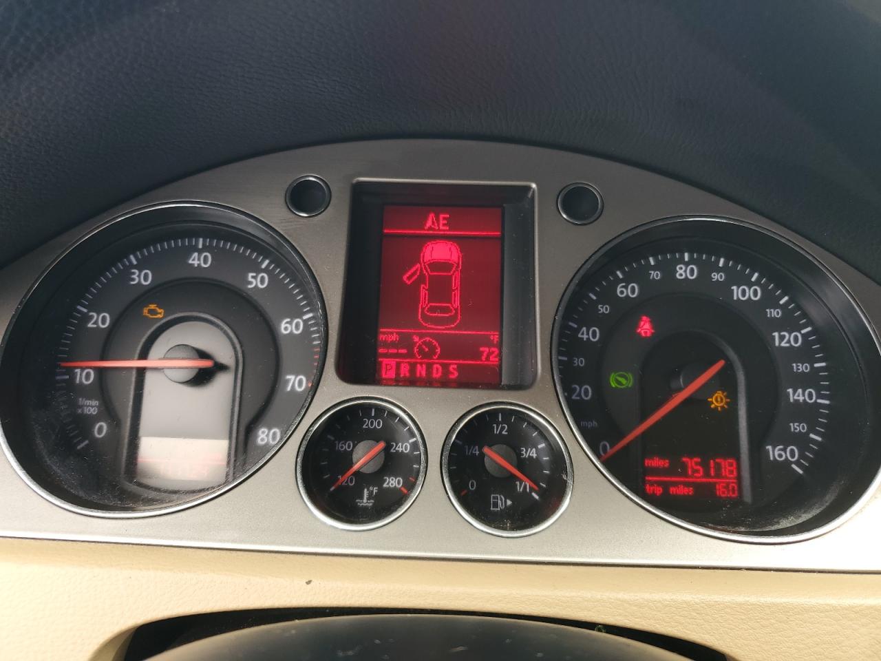 2008 Volkswagen Passat - Image 9