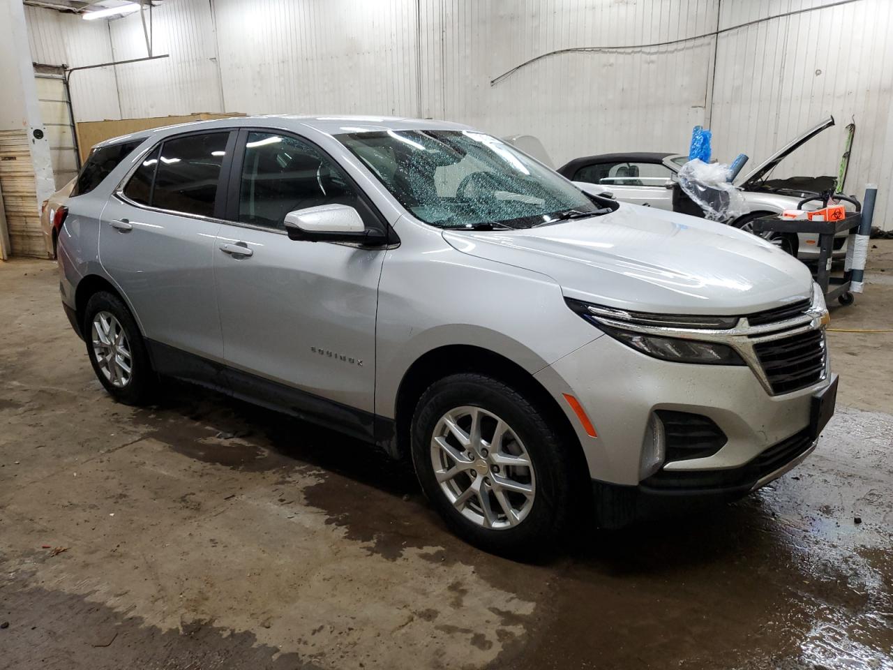 2022 Chevrolet Equinox - Image 4