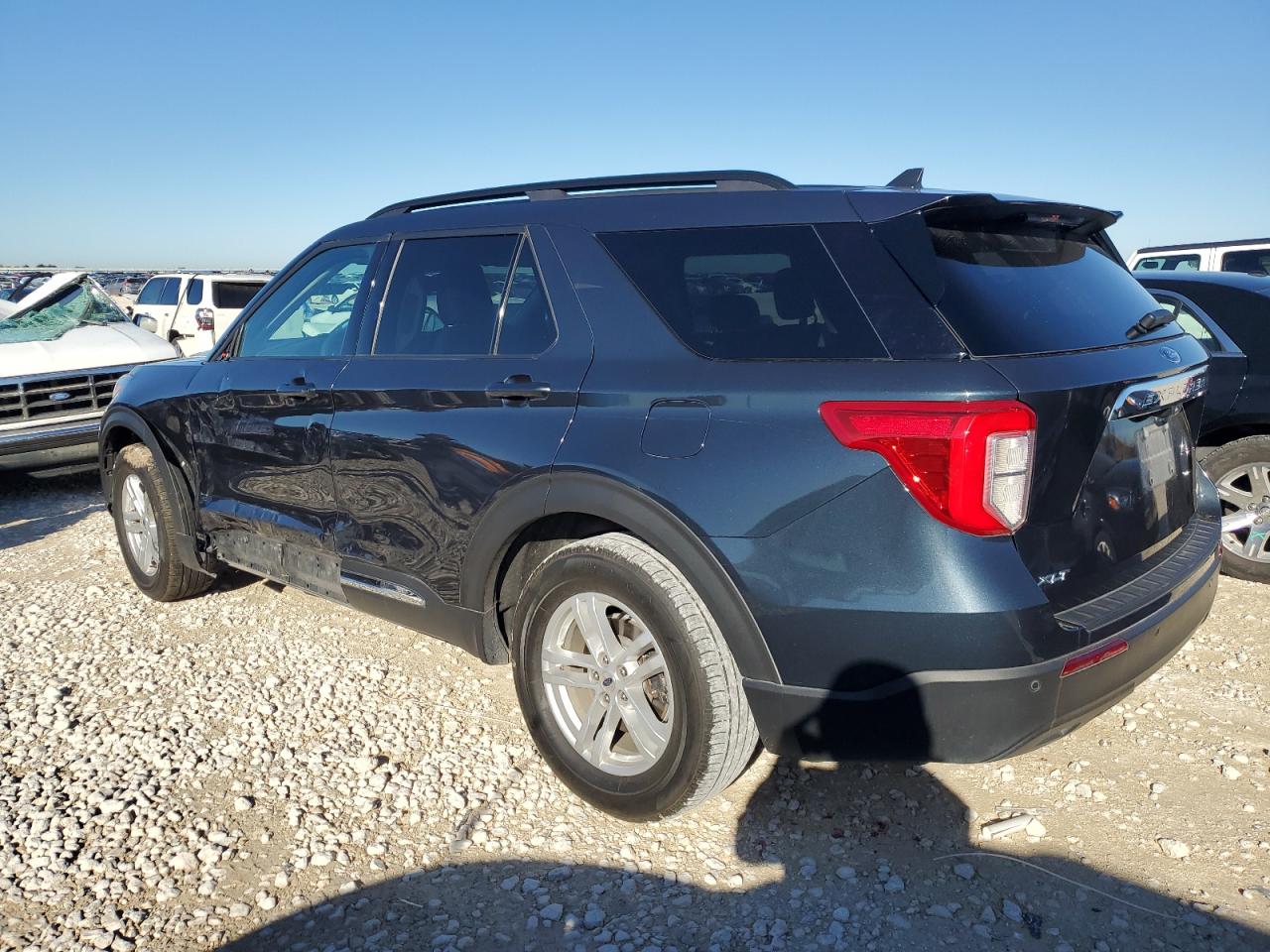 2023 Ford Explorer - Image 2