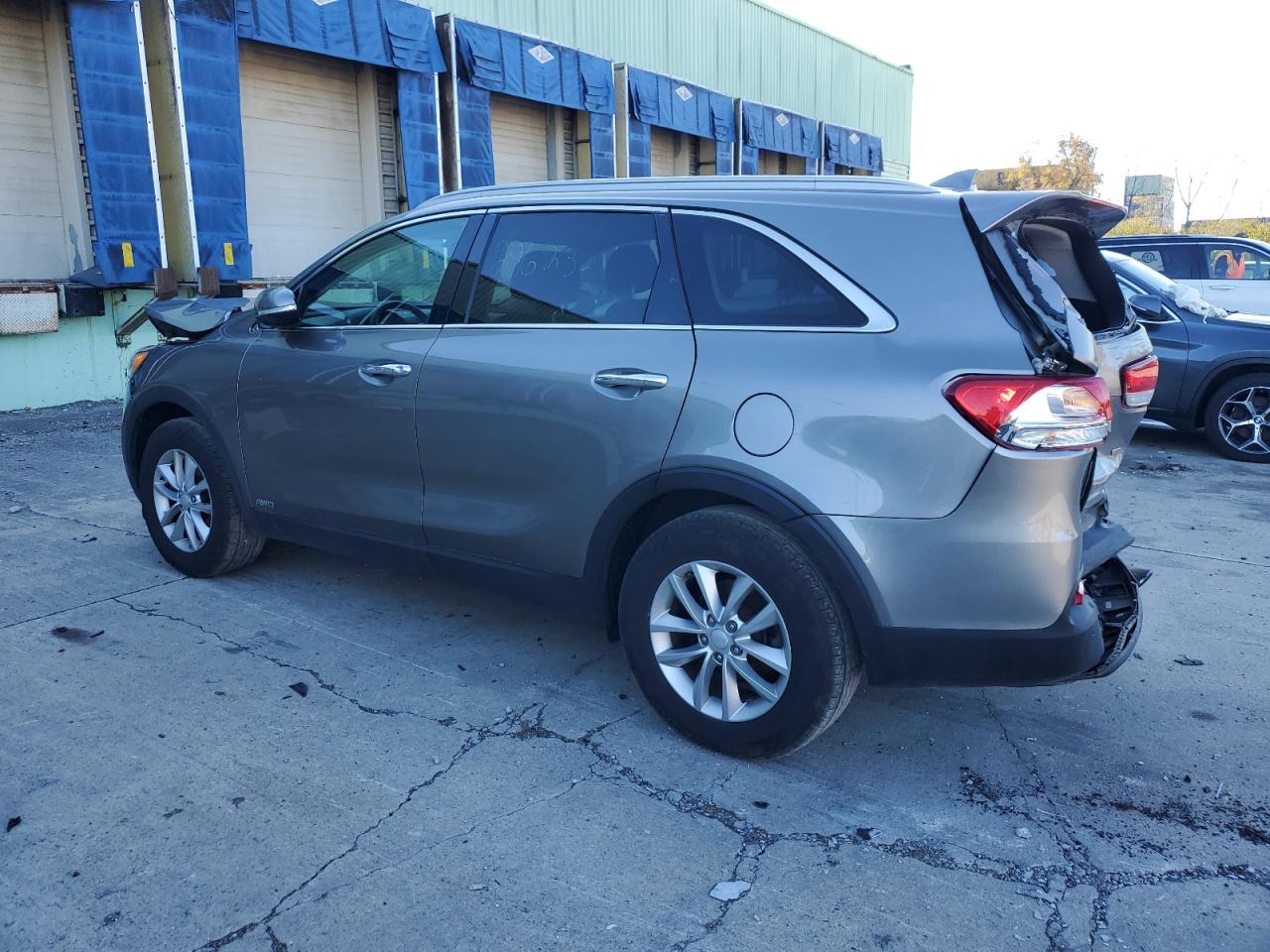 2017 Kia Sorento - Image 2