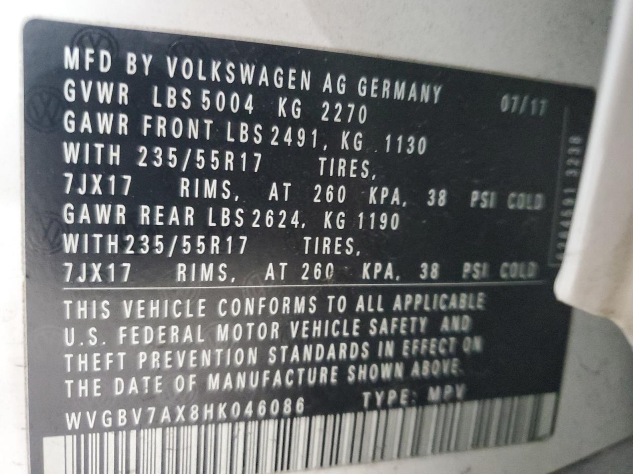 2017 Volkswagen Tiguan - Image 13