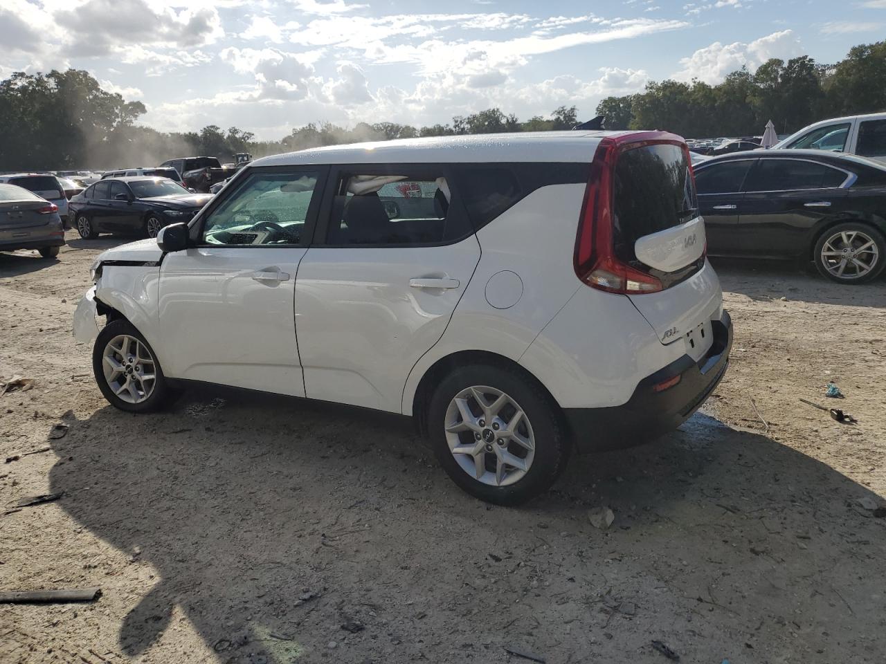 VIN KNDJ23AU2N7833377 2022 KIA SOUL no.2