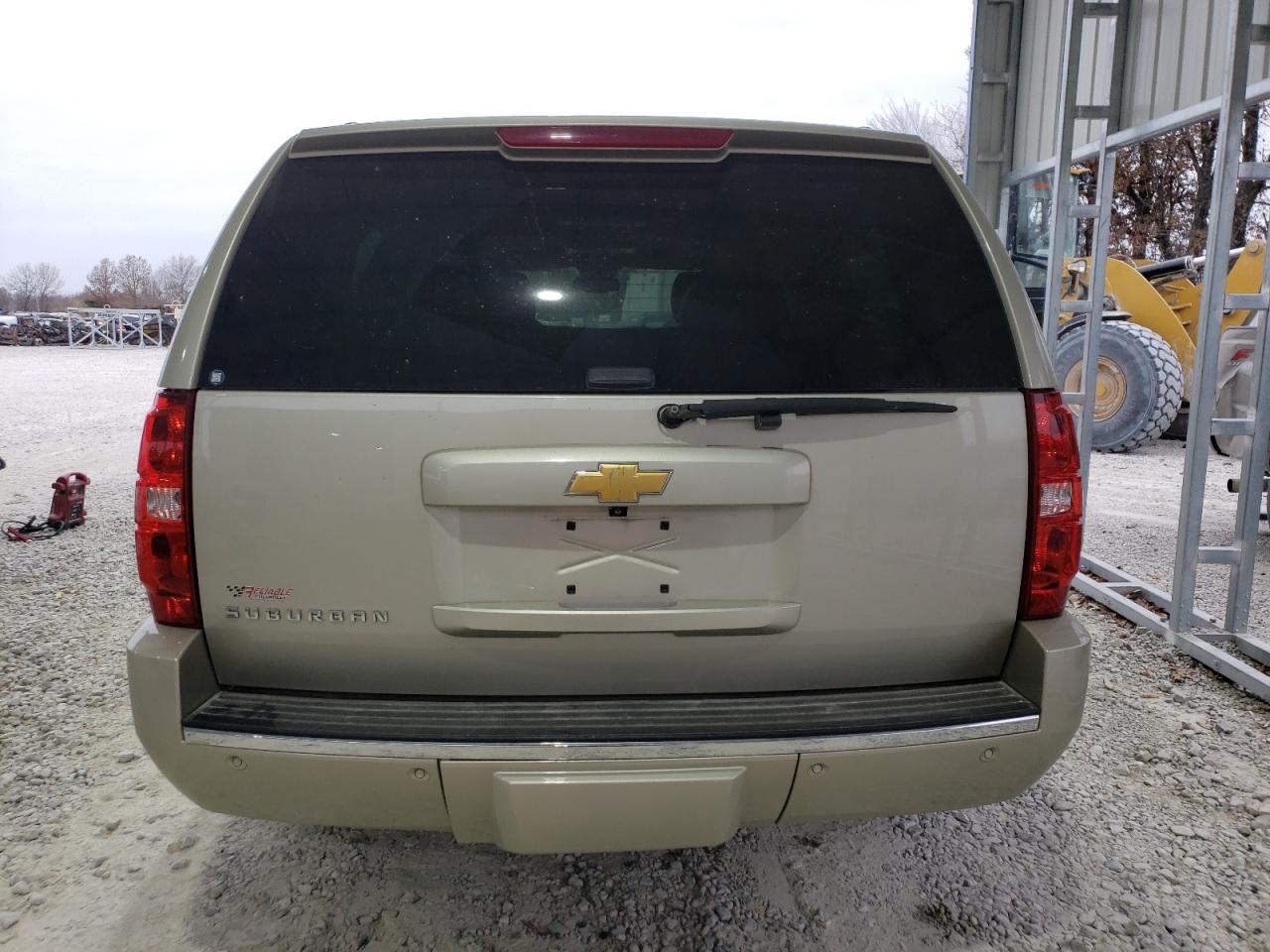 2013 Chevrolet Suburban - Image 6