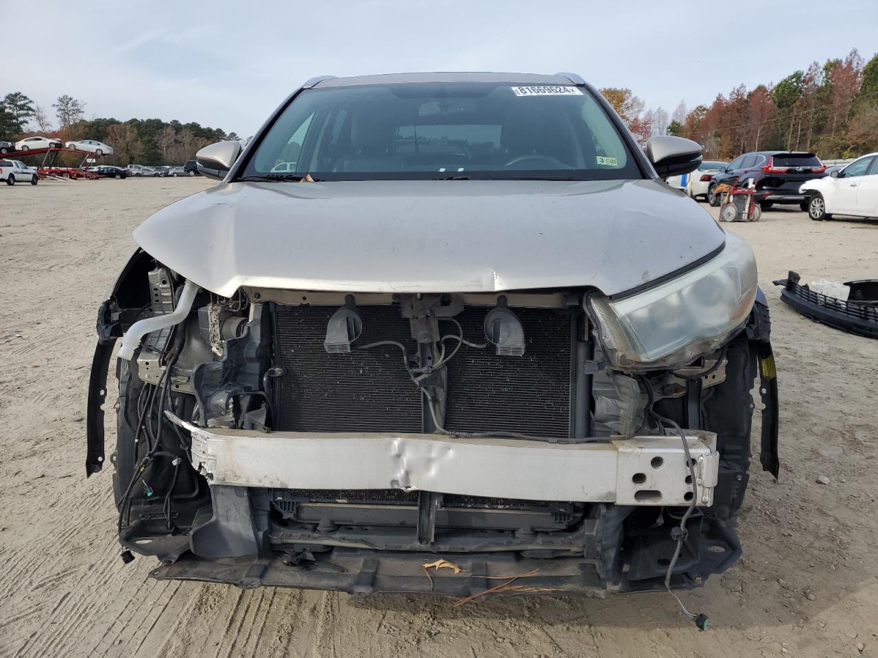 2015 Toyota Highlander - Image 5