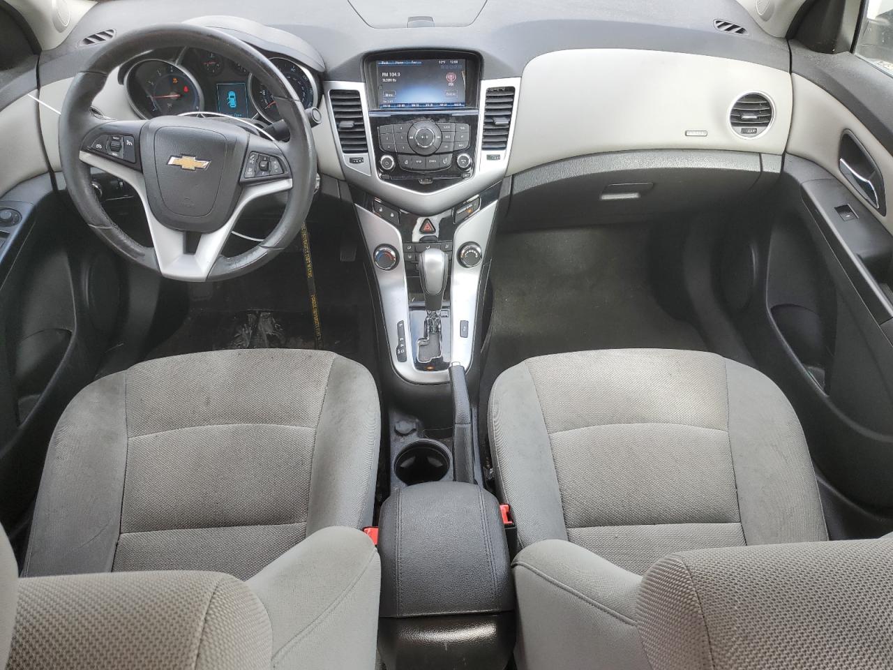 2014 Chevrolet Cruze - Image 8