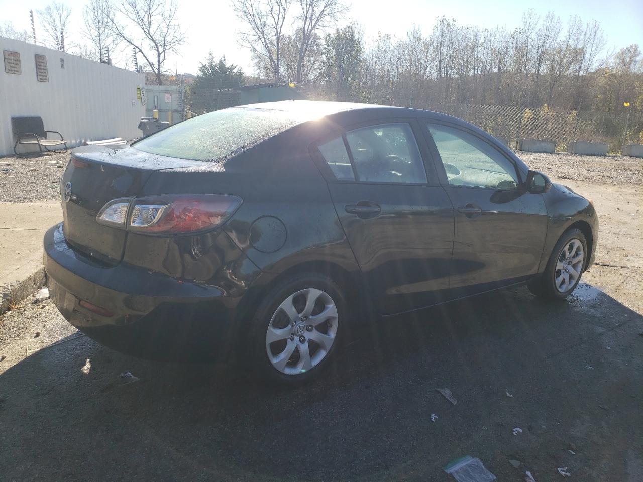 2012 Mazda 3 - Image 3