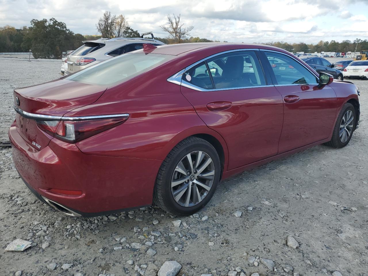 2020 Lexus ES - Image 3