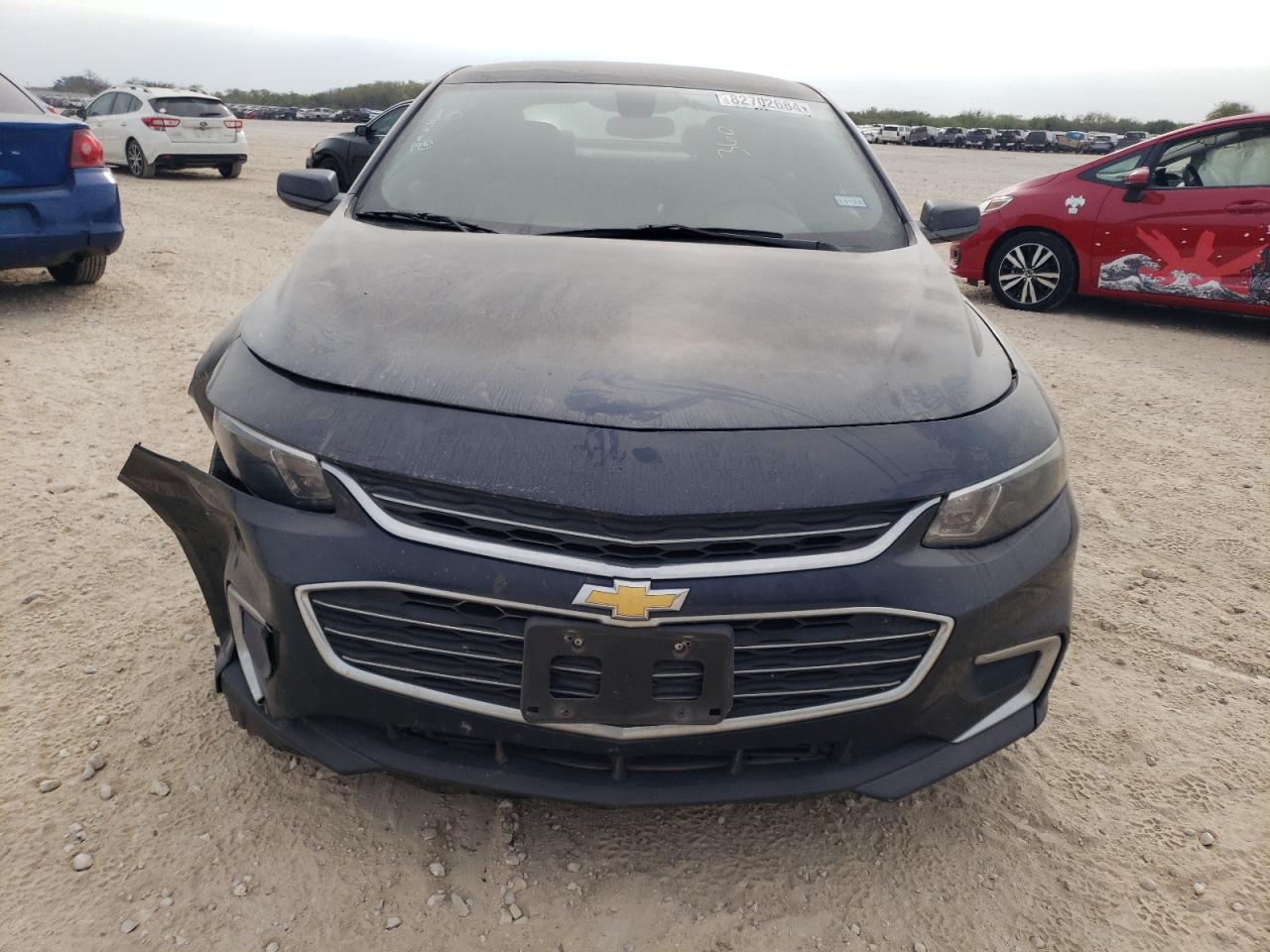 2017 Chevrolet Malibu - Image 5