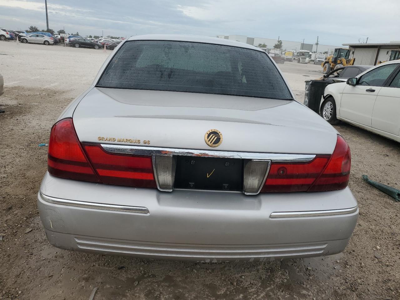 2004 Mercury Grand Marquis Gs VIN: 2MEFM74W54X612657 Lot: 81316344