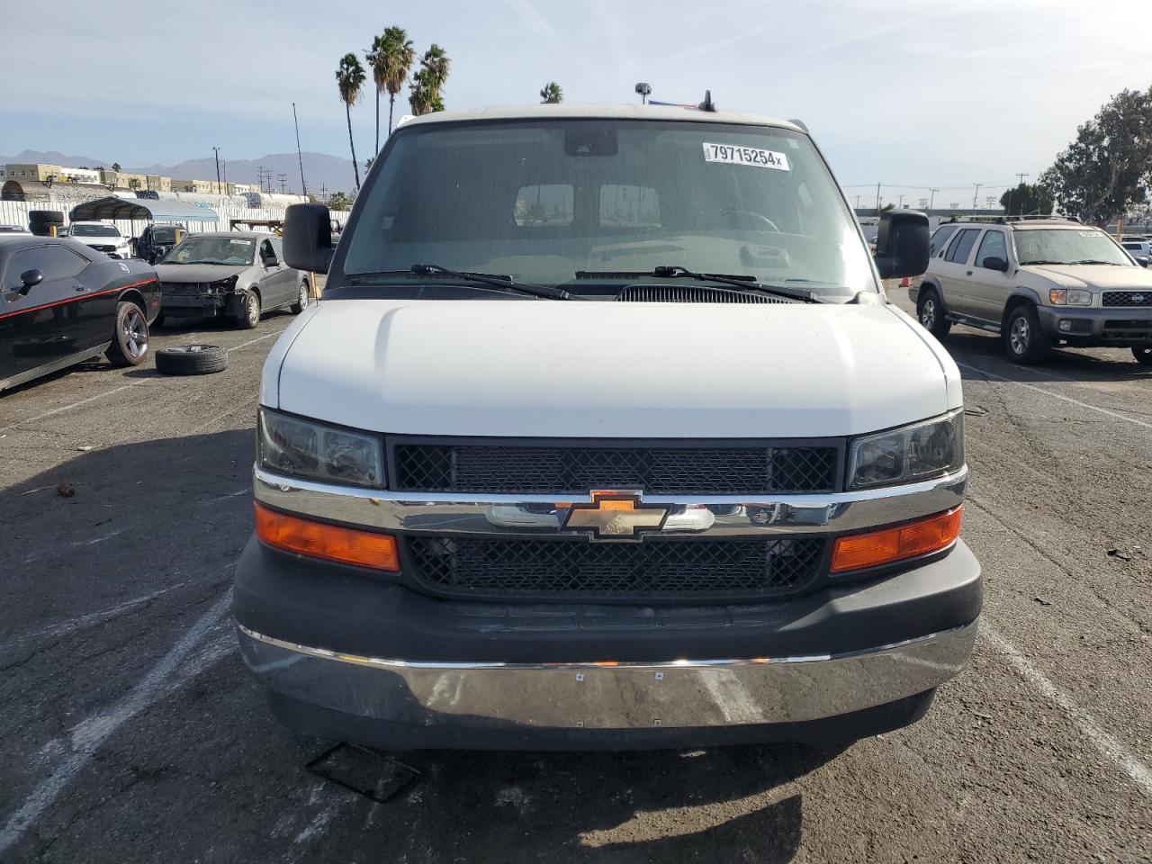 VIN 1GAZGPFG4K1217251 2019 CHEVROLET EXPRESS no.5