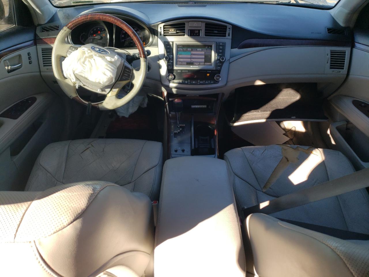 2011 Toyota Avalon - Image 8