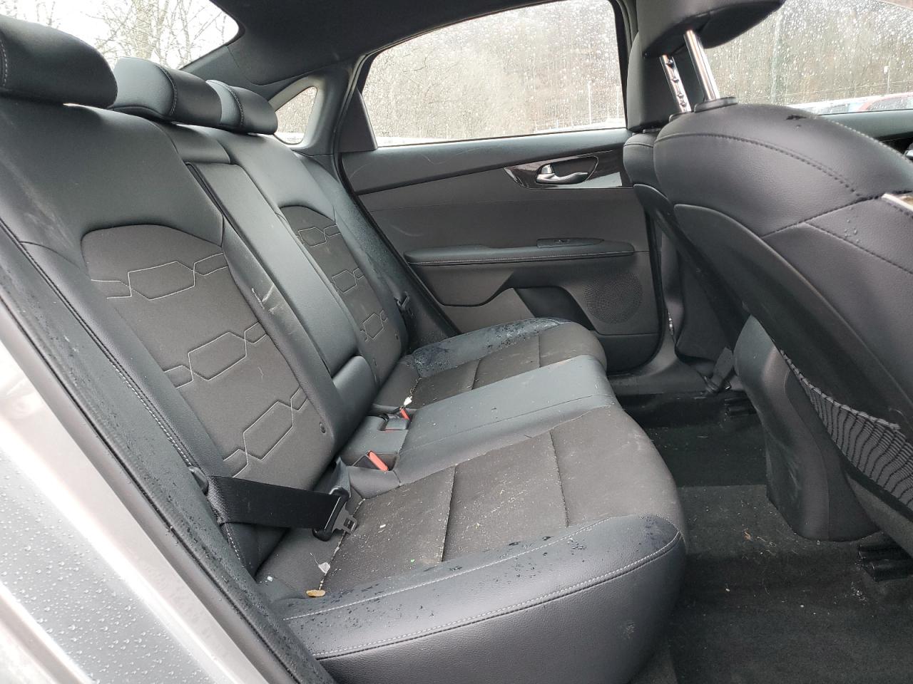 2023 Kia Forte - Image 10