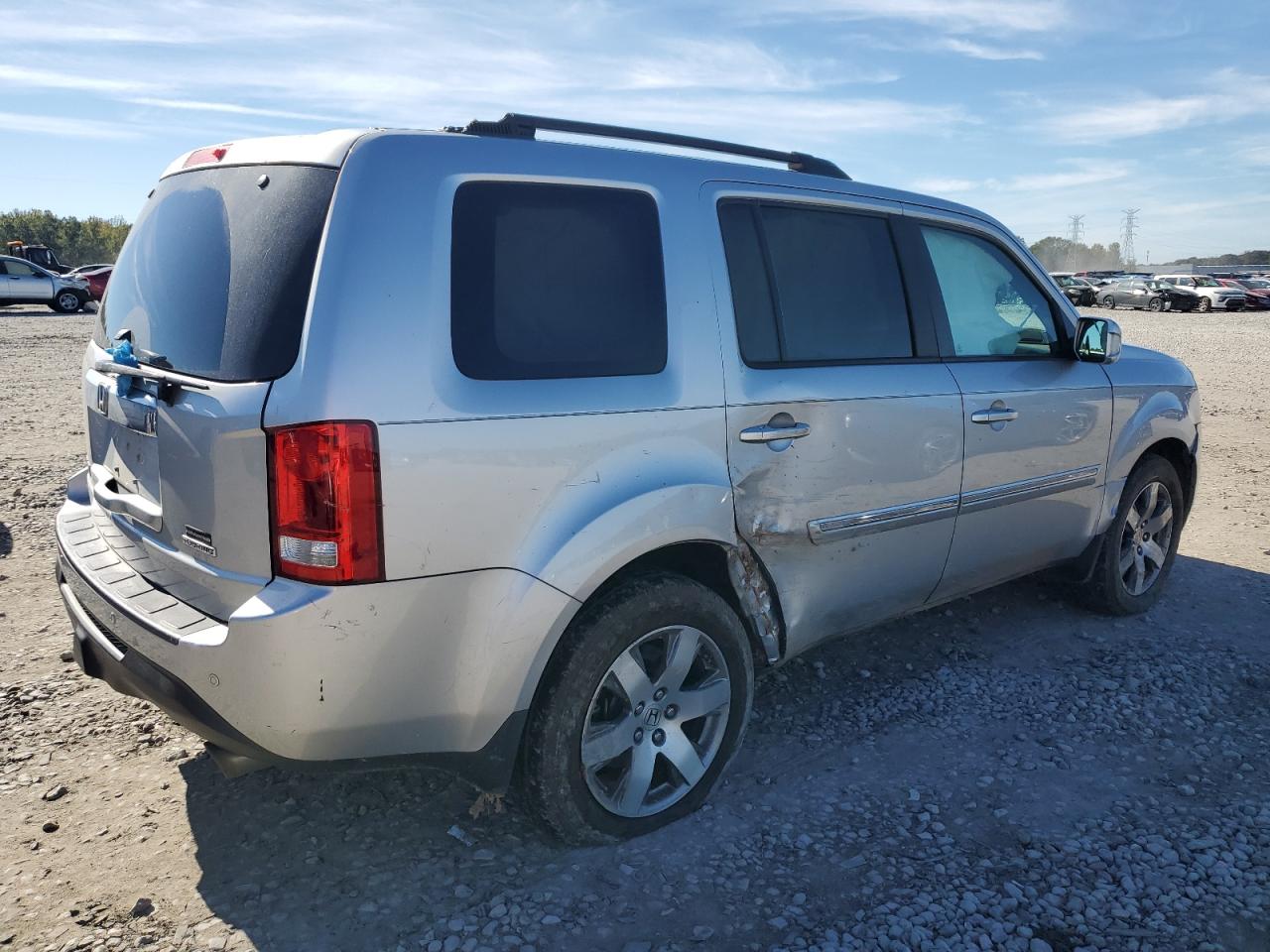 VIN 5FNYF3H95EB011588 2014 HONDA PILOT no.3