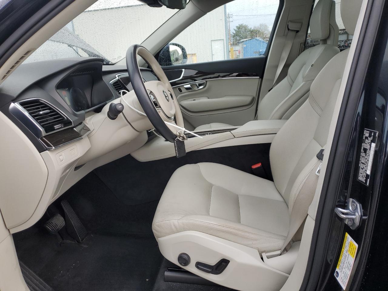 2017 Volvo XC90 - Image 7