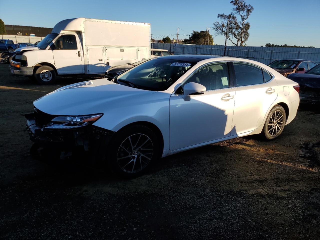 2017 Lexus ES - Image 1