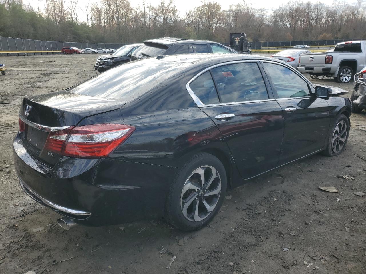 VIN 1HGCR3F07HA010866 2017 HONDA ACCORD no.3