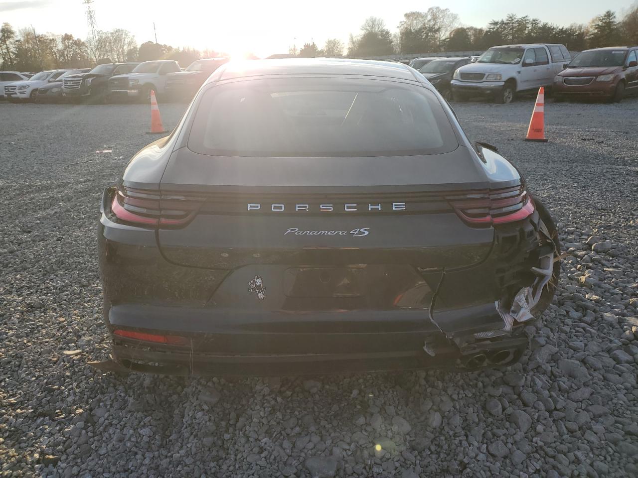 2018 Porsche Panamera - Image 2